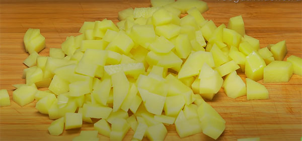 картофель кубиками 