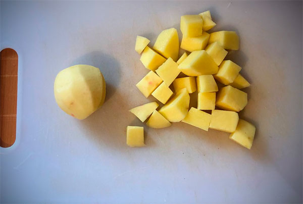 картофельные кубики
